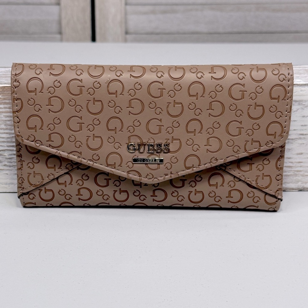 GUESS Women's Signature Trifold Wallet Beige